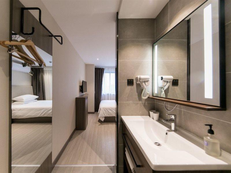 Hanting Hotel 2*